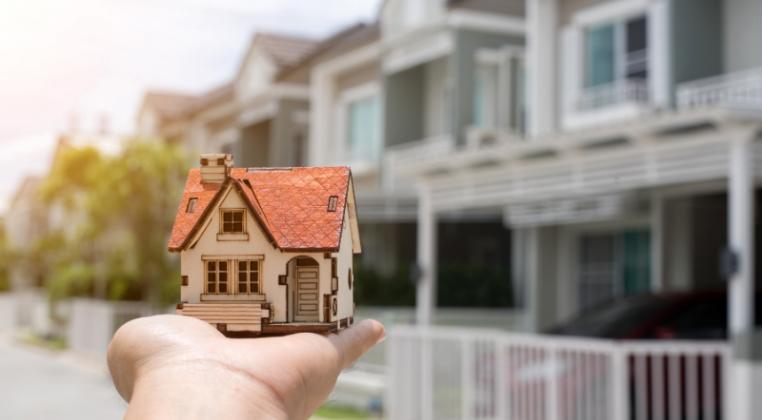 Compra vivienda en Colombia: si eres extranjero esto es lo que debes hacer