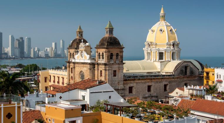 ¡Es el momento de comprar vivienda en Colombia desde el exterior!